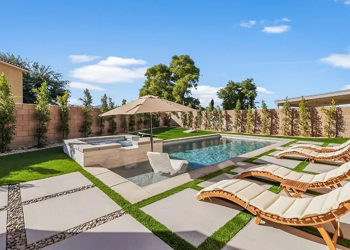 Paradise Coachella New Salt Water Pool & Landcape